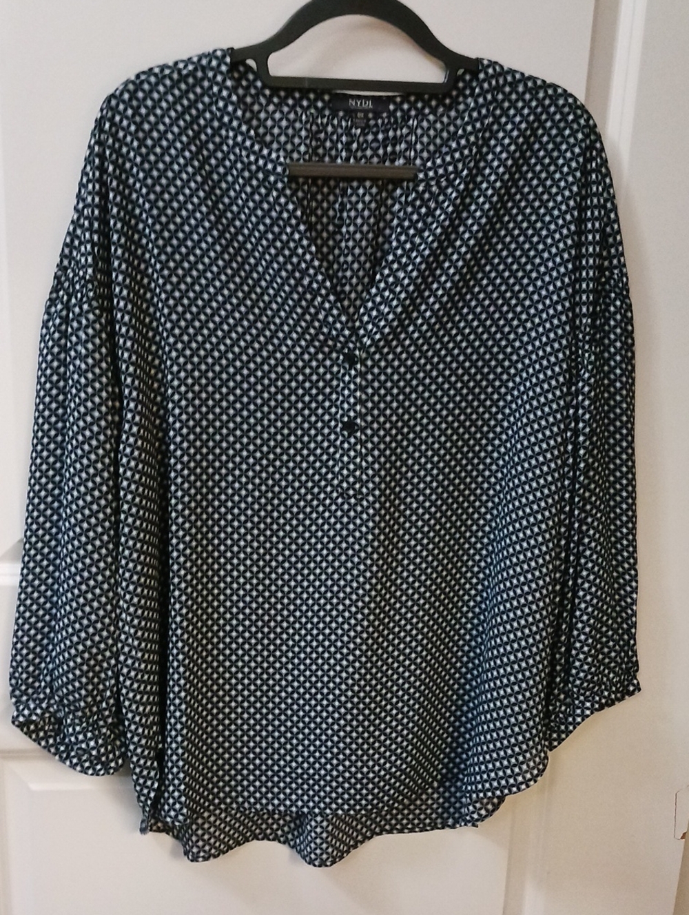NYDJ Navy & White Micro Diamond V-Neck Blouse